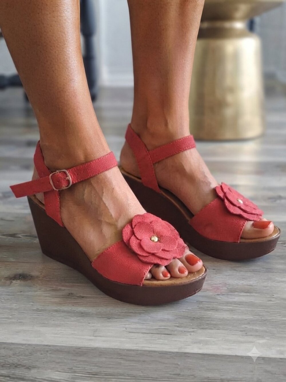Mariella made in Italy -Coral red suede Flower wedge Sandals -Women-7.5